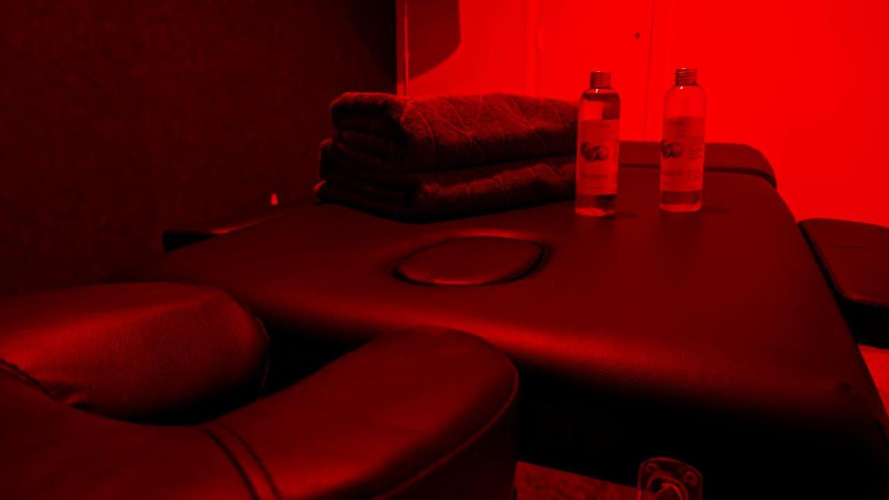 Le Boudoir D'Emma - Jacuzzi Privatif - Detente - Massage Leilighet Alençon Eksteriør bilde